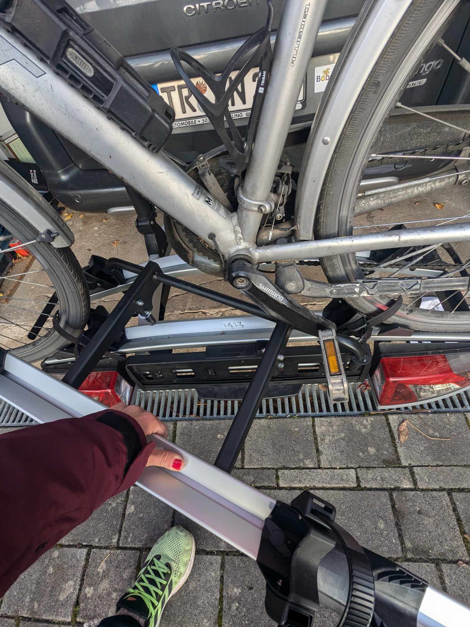 Man sieht dass das Erweiterungsmodul auch nachträglich montiert/ demontiert werden kann