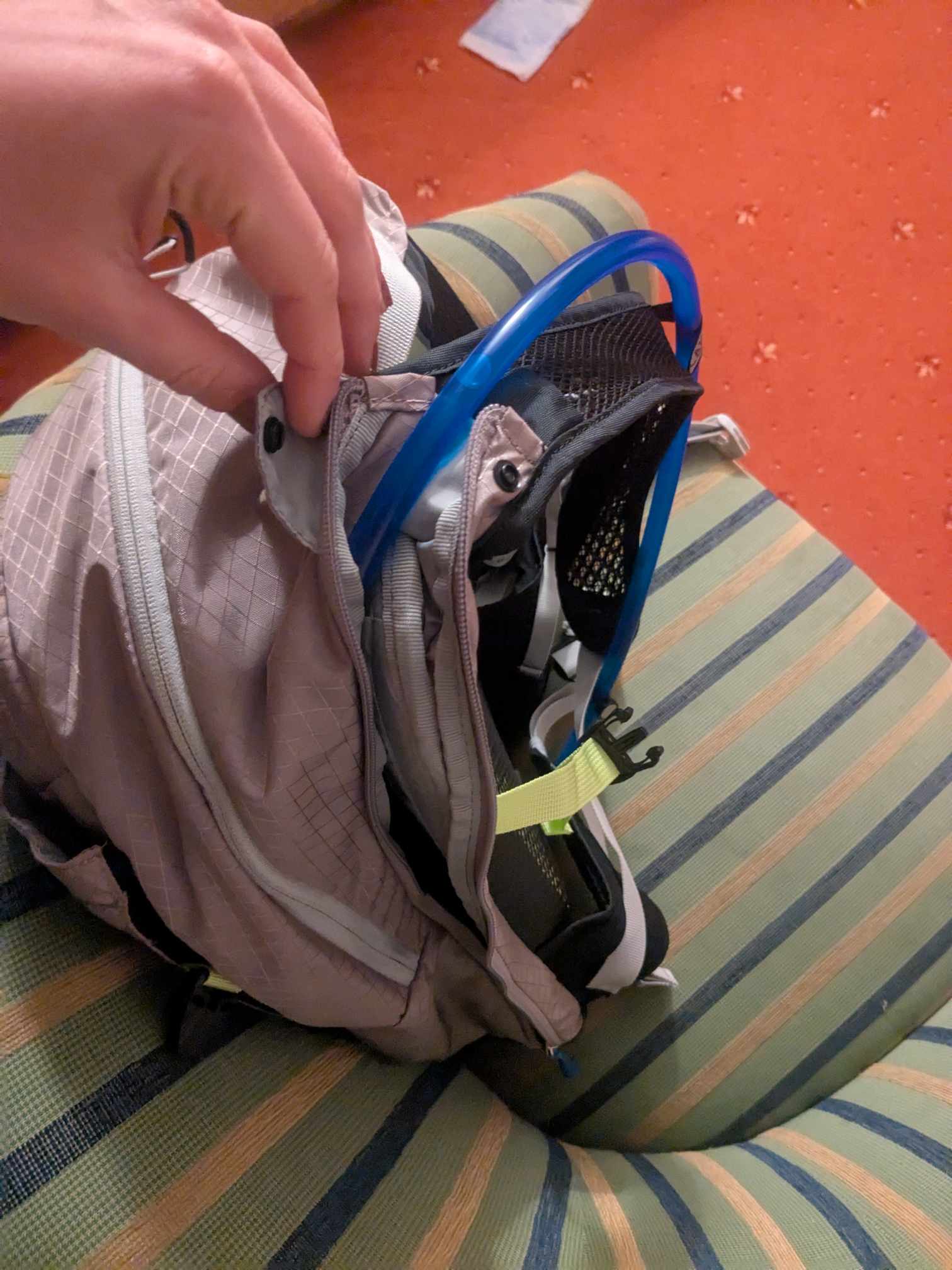 Man sieht den Verlauf des Schlauchs 