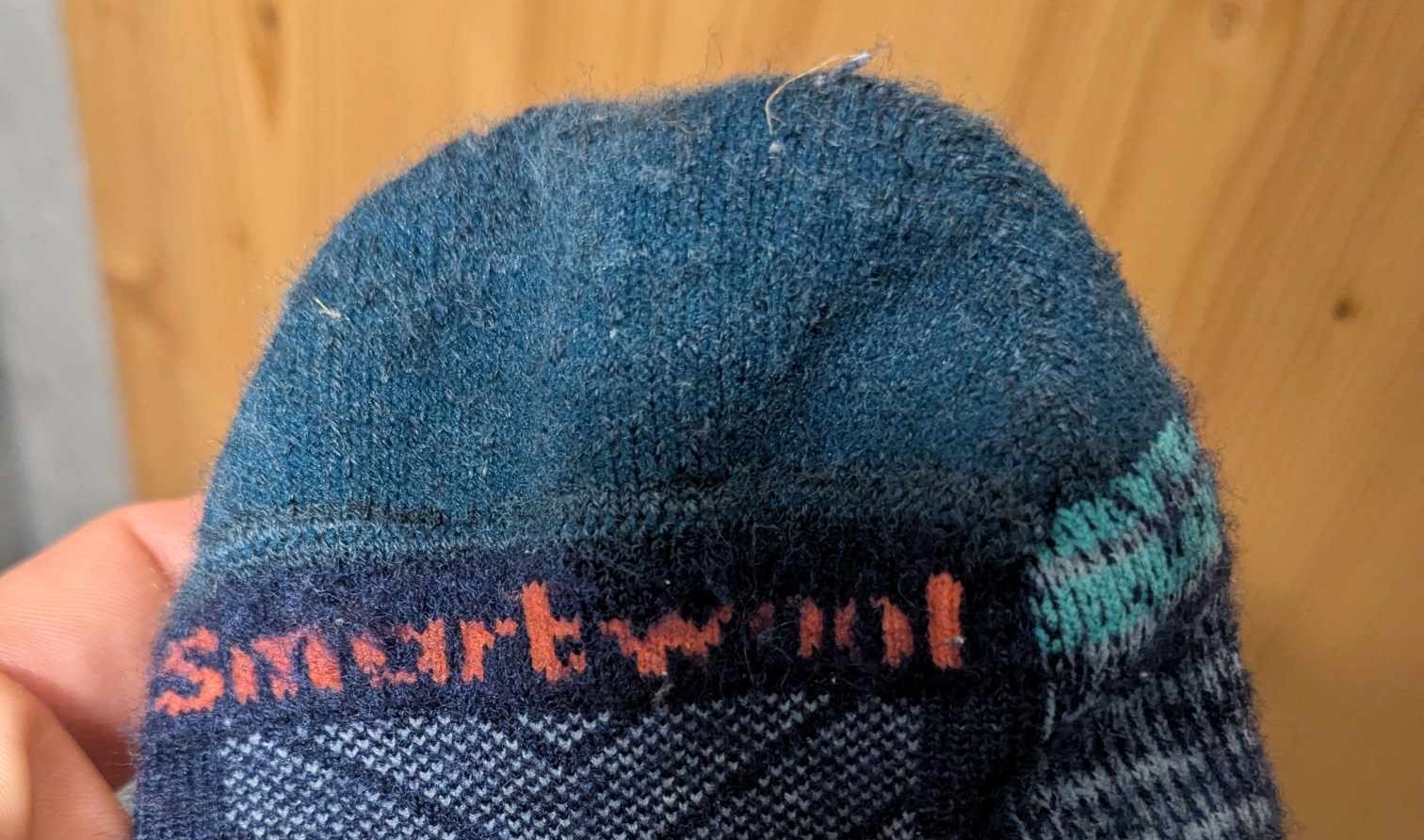 Man sieht die Zehenpartie. Dort sind sehr sehr flache Nähte, die man nicht spürt 