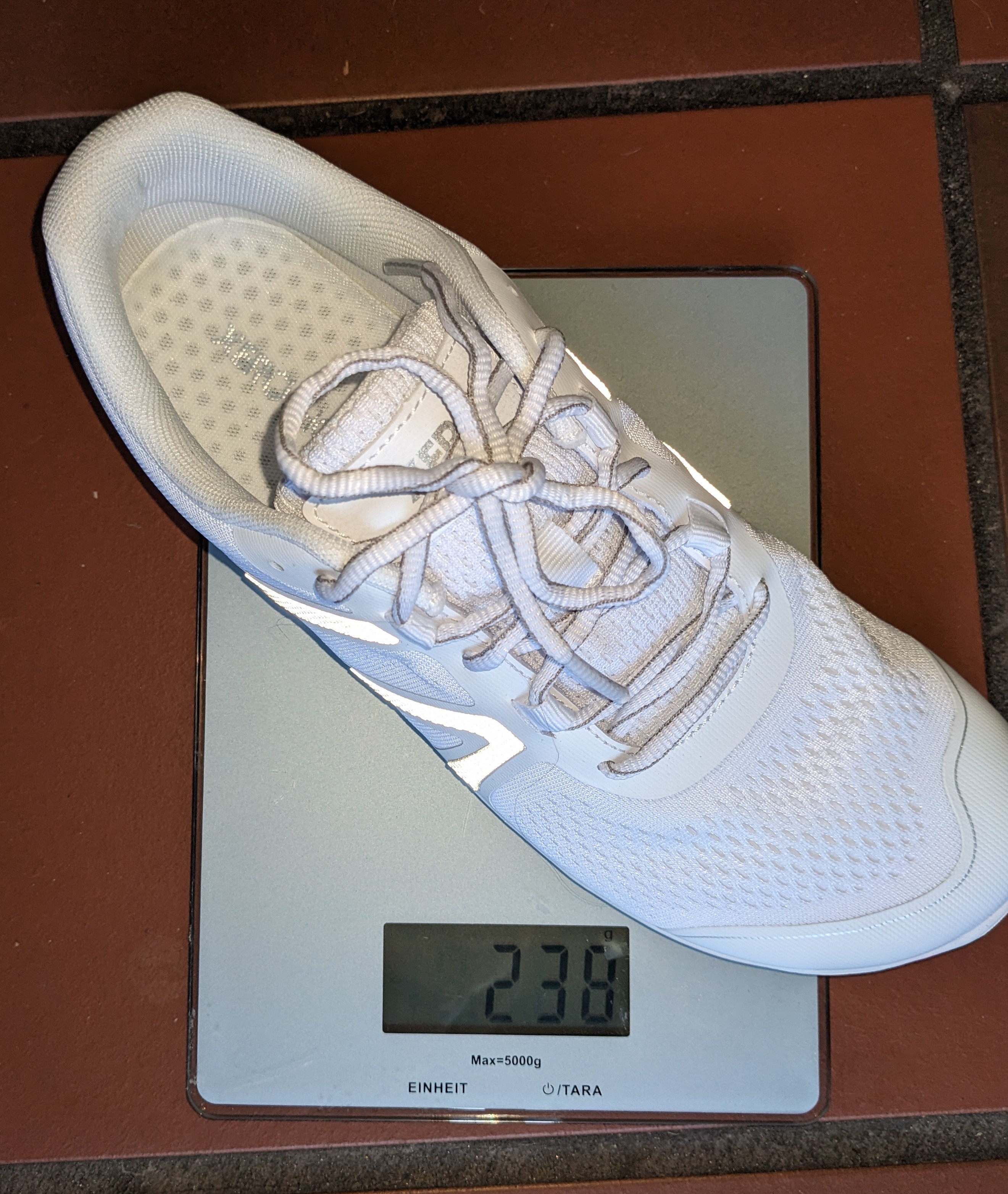 Gewicht, Schuh auf Waage