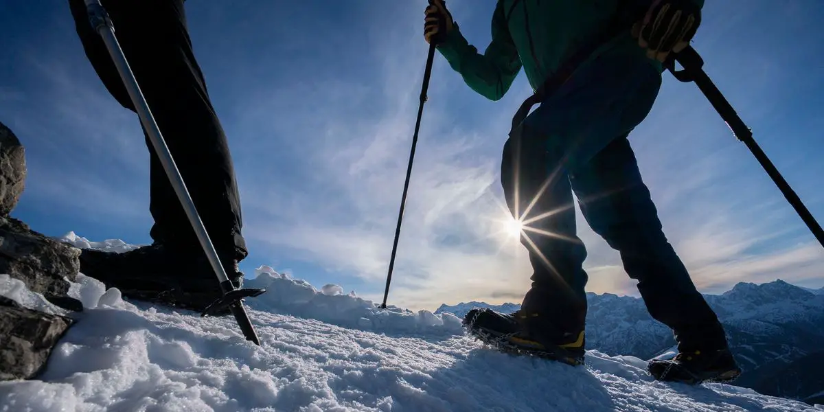 Ratgeber Darum Spikes für deine Herbstwanderung_Winterpanorama