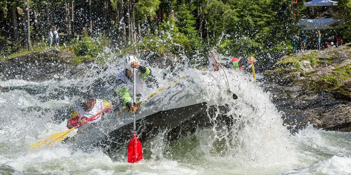 Ratgeber_ Schlauchboote _Wettkampfhärte in der Brandung