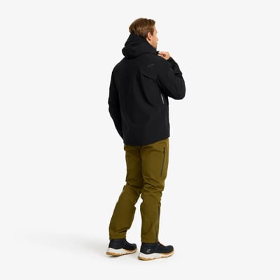 Der kompetente OUTSIDEstories-Test: REVOLUTION RACE Silence Proshell 3L Jacket – unschlagbare Hardshell fü...
