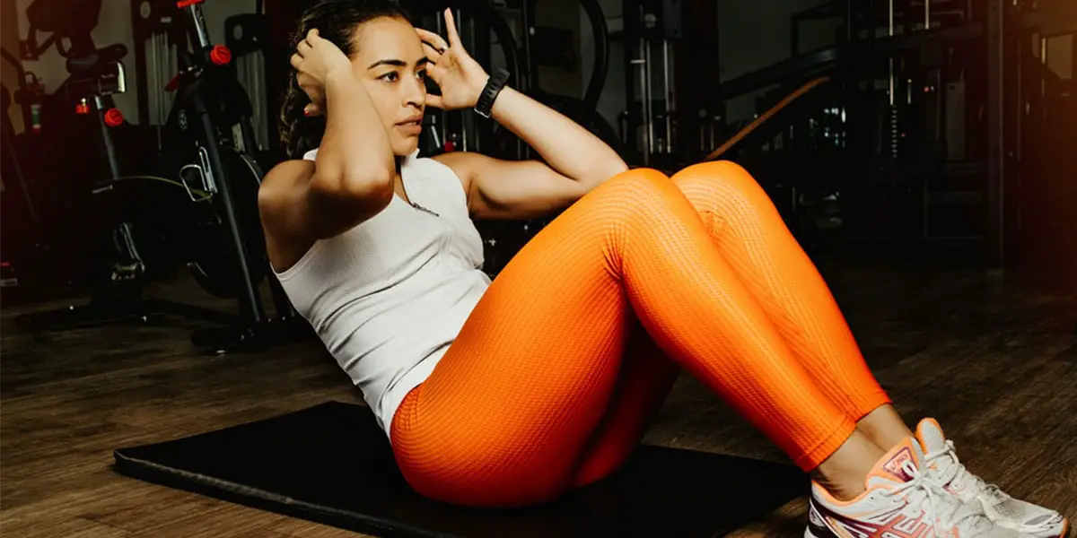 Sit-Ups fester Bestandteil des Heimtraining Trainingsplans