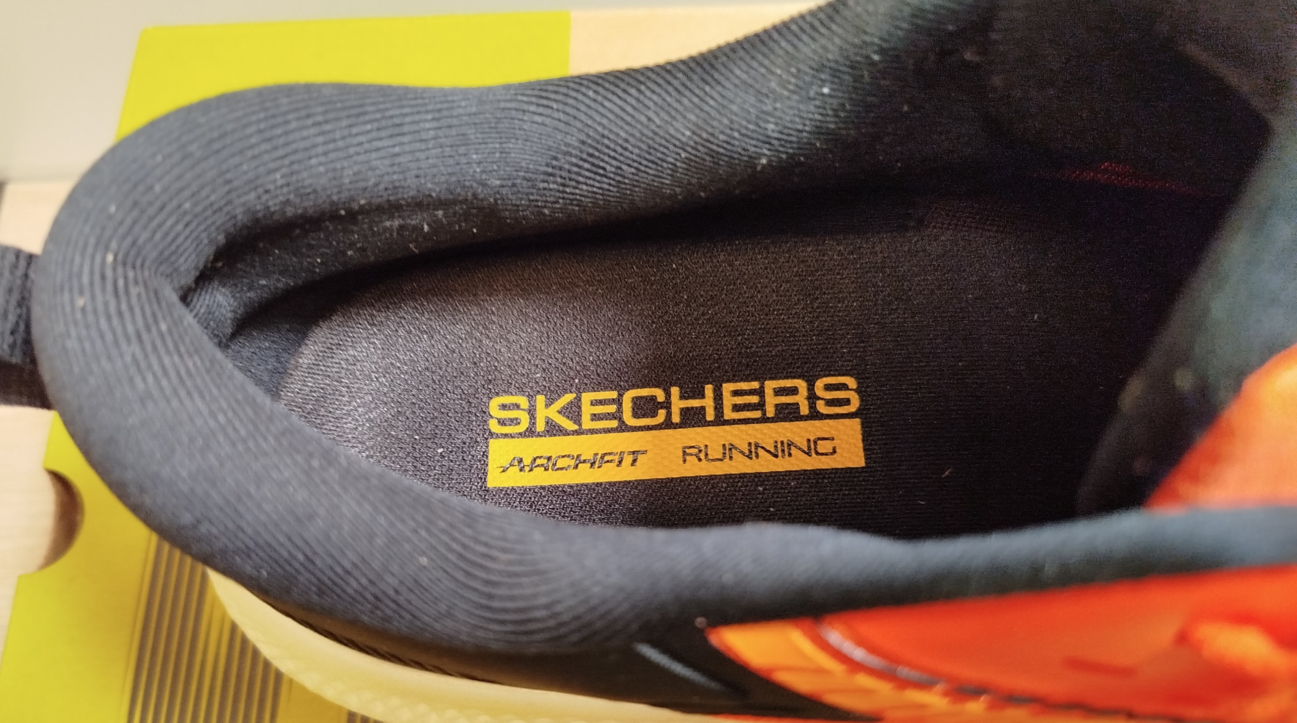 Skechers Go Run Max Road 6-36