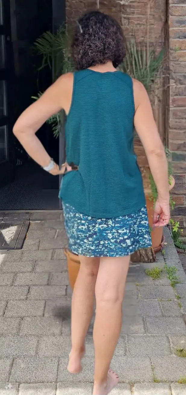 Die Länge des Rocks passt sehr gut zum Laufsport.