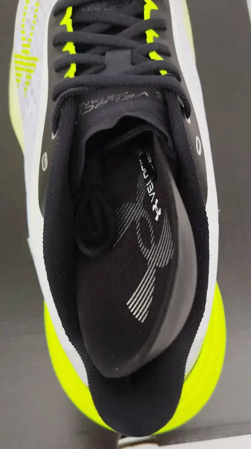 Under Armour Velociti Distance