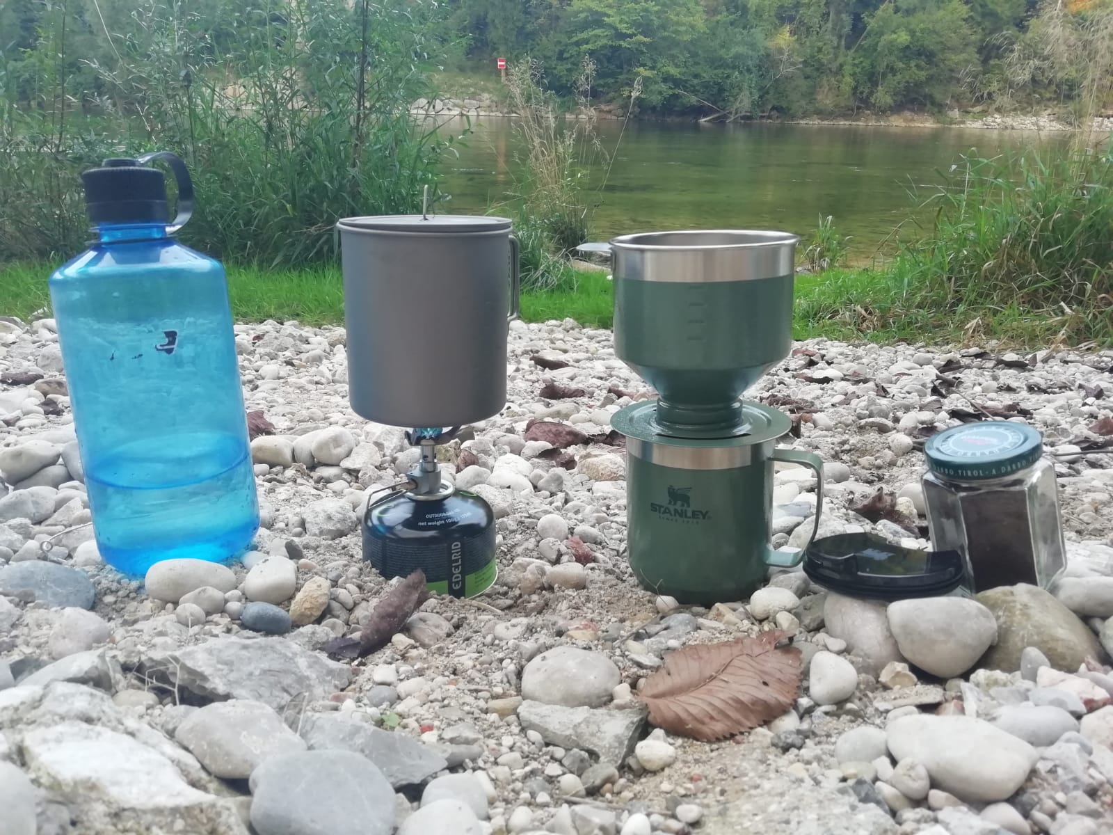Equipment, welches zum Brühen des Kaffees mit dem Pour Over benötigt wird