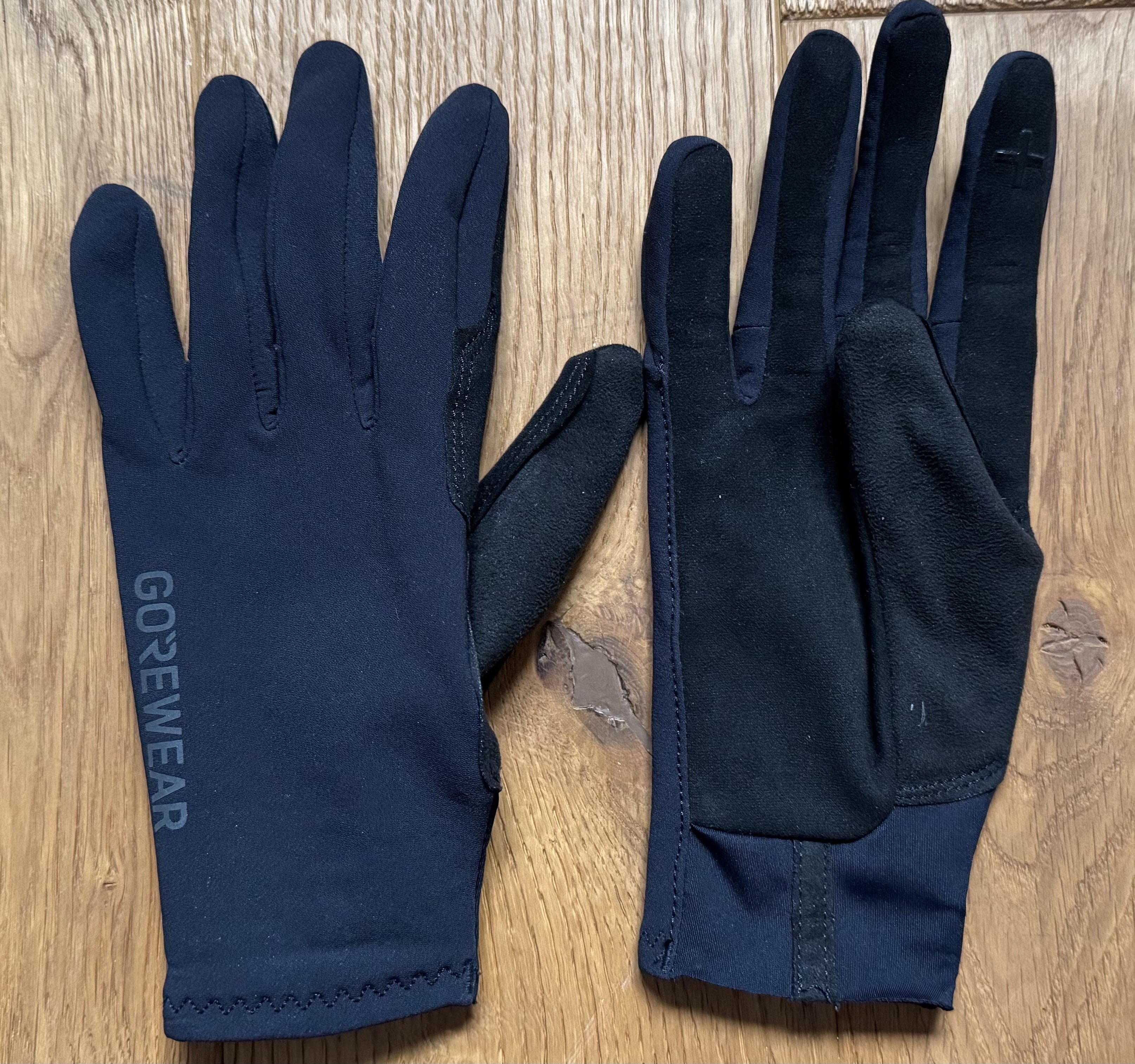 Gesamtansicht Handschuhe