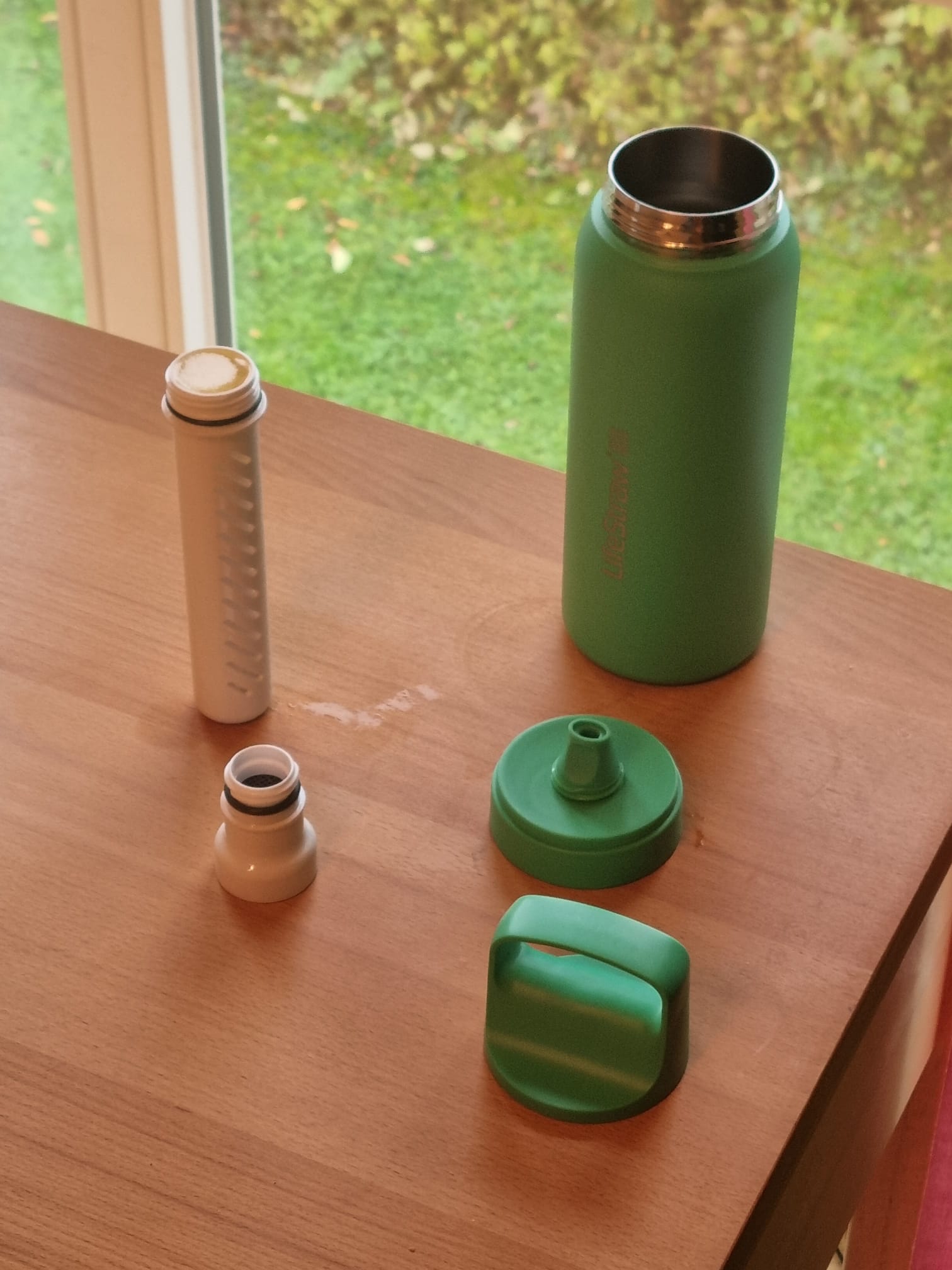 Bestandteile Flasche und Filter