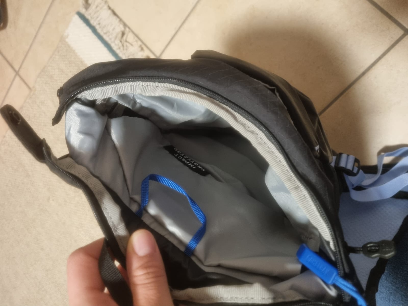 Fach für Rückenprotektor