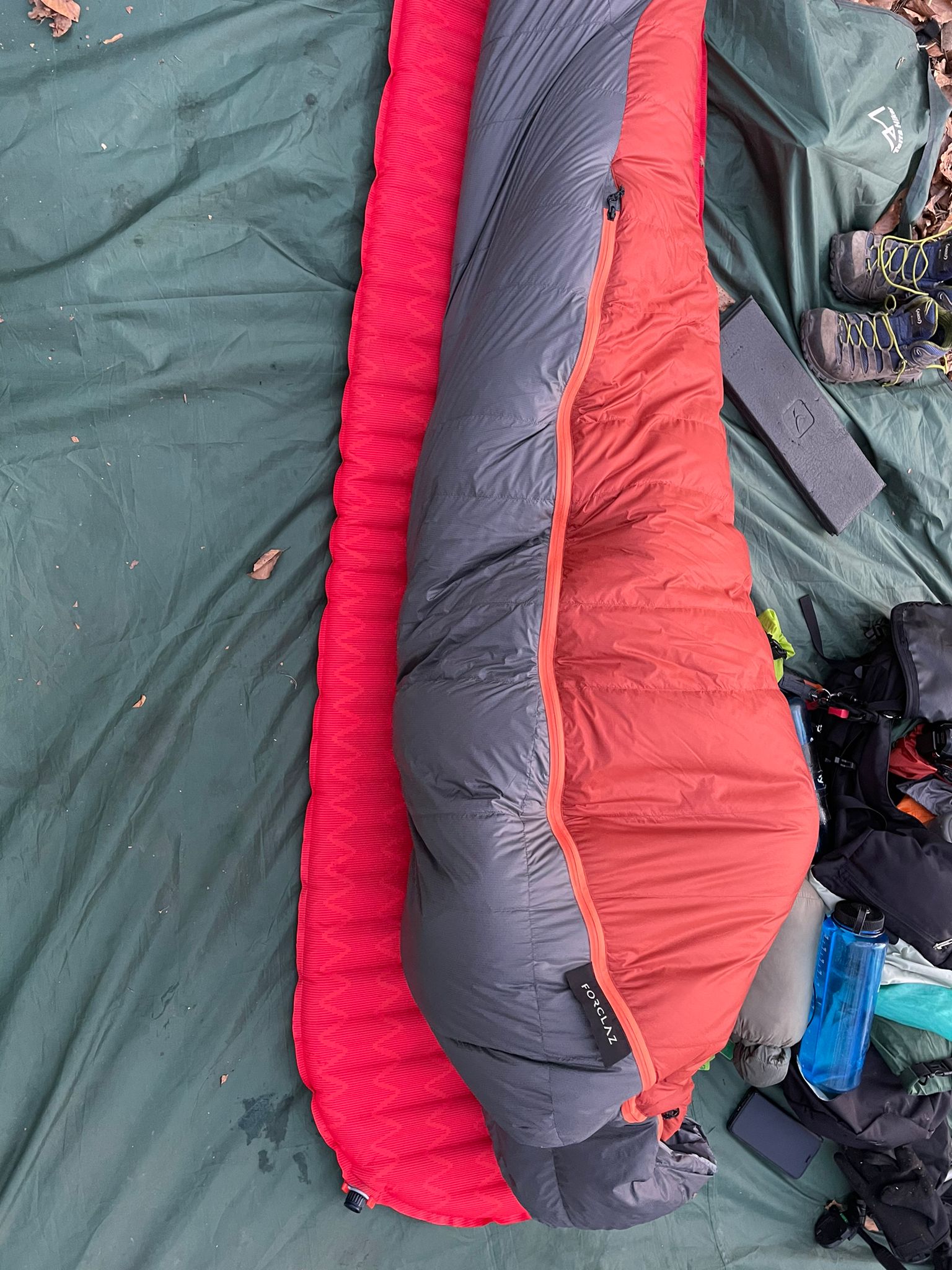 DECATHLON FORCLAZ Daunenschlafsack MT 900 Trekking 0 C - Daunenschlafsack  | OUTSIDEstories