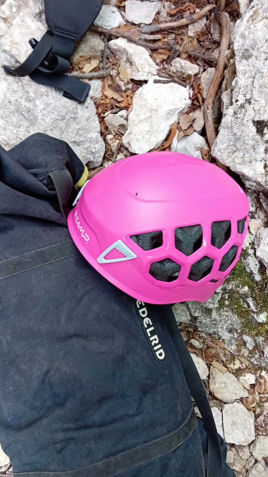 Helm von der Seite