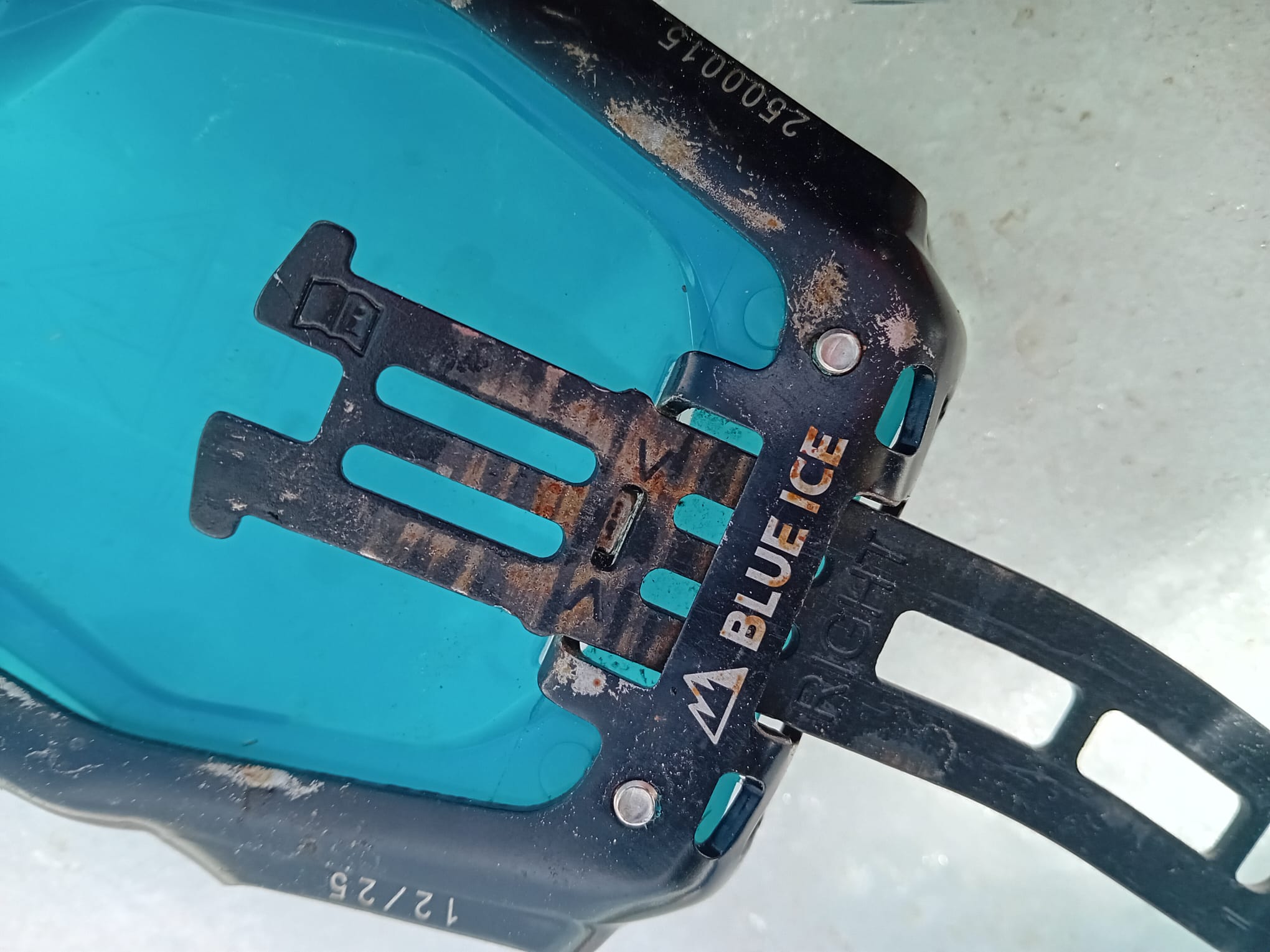 Der kompetente OUTSIDEstories-Test: Das Blue Ice Griffin 12 ist ein leichtes Zwölf-Zacken-Steigeisen