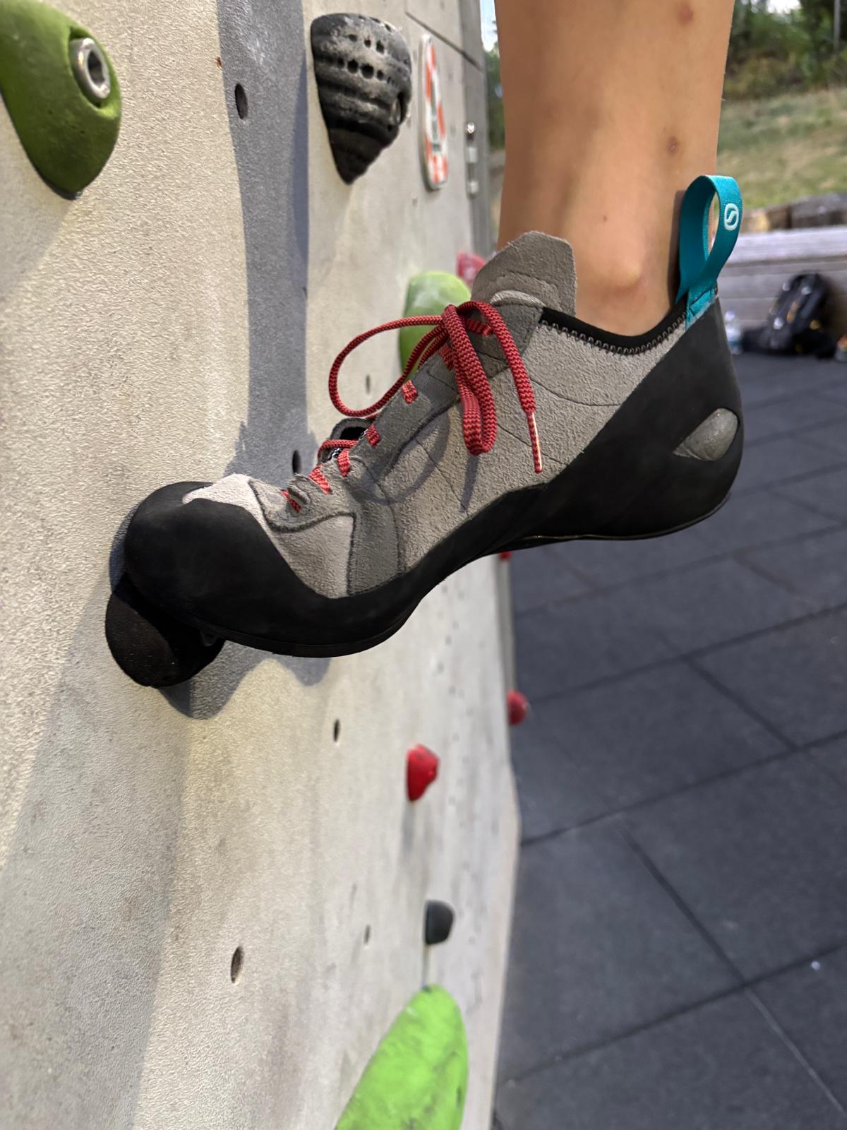 Der kompetente OUTSIDEstories-Test: Scarpa Helix, komfortorientierter Kletterschuh