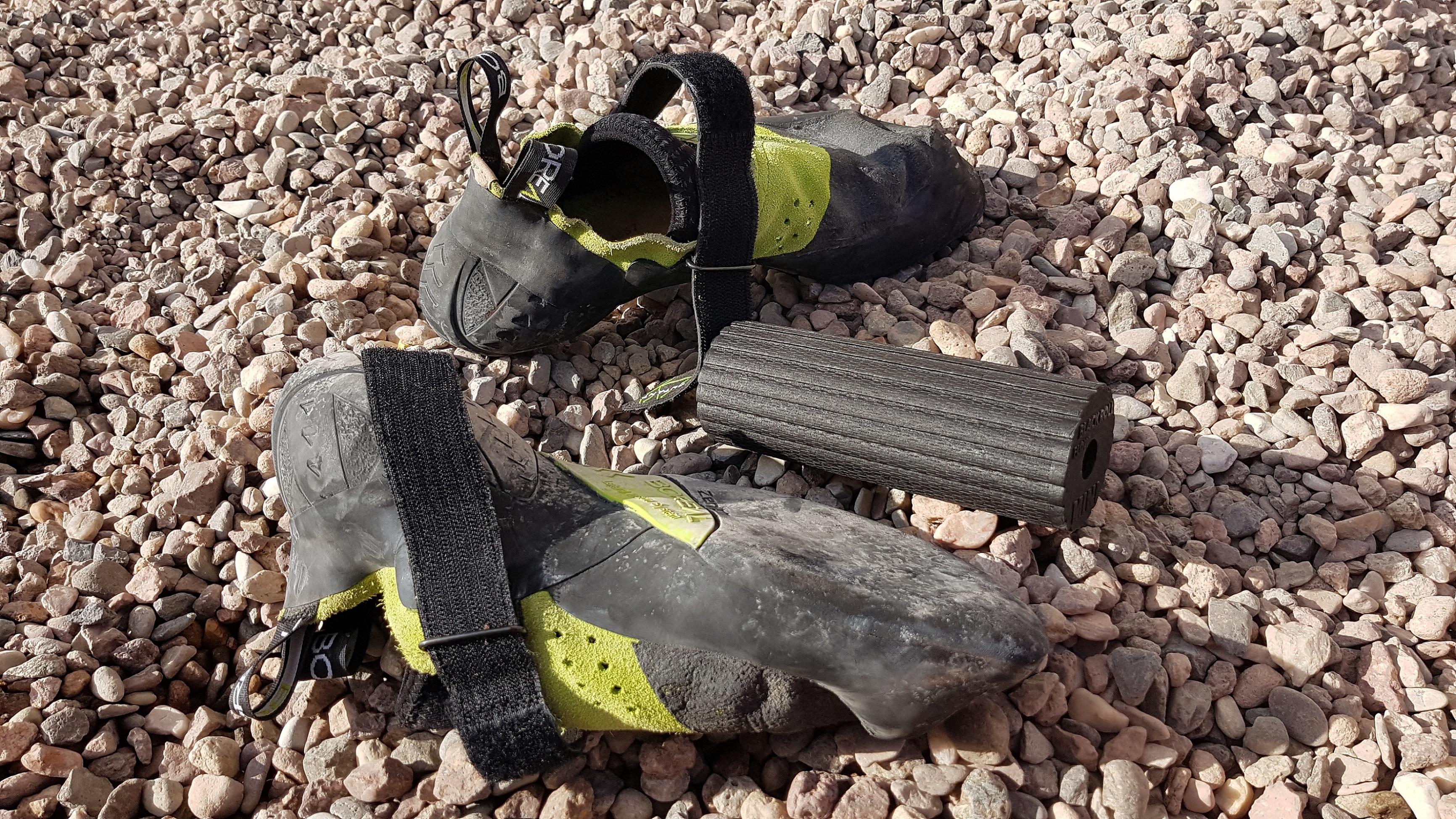 Blackroll mit Kletterschuhen