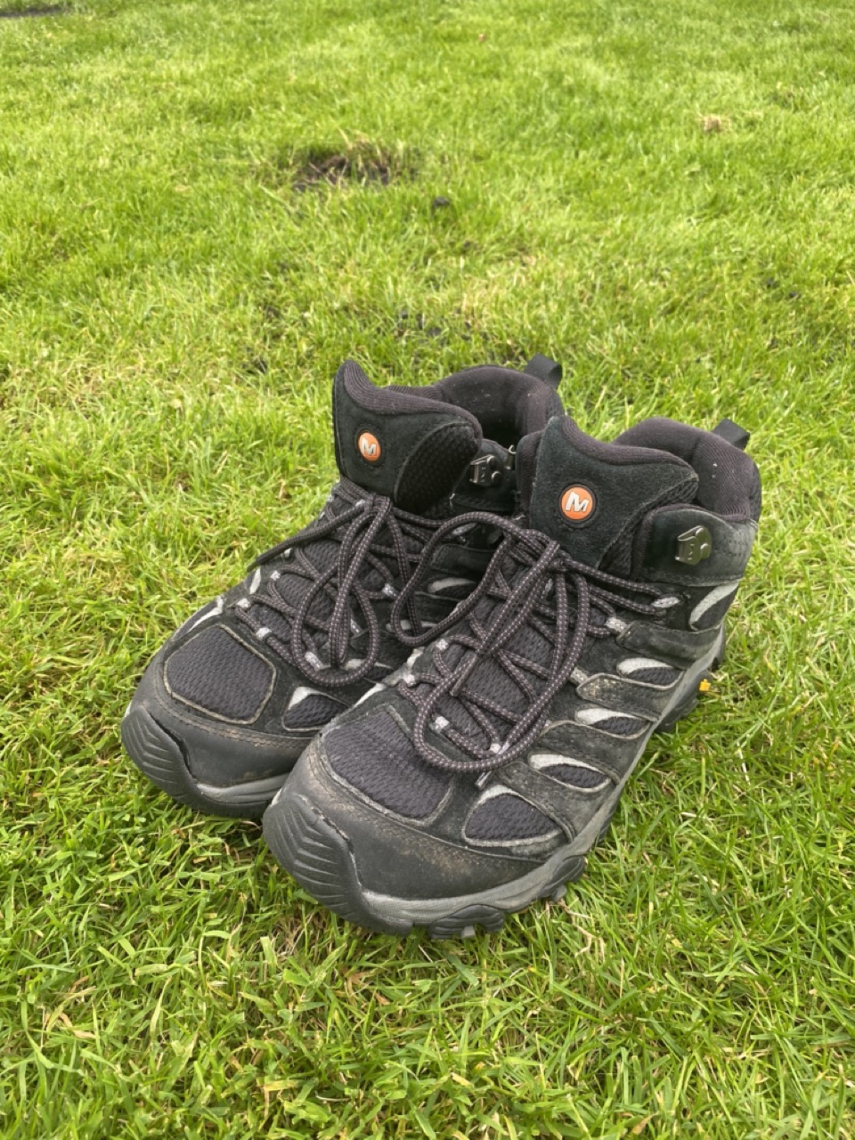 Frontalansicht der Schuhe