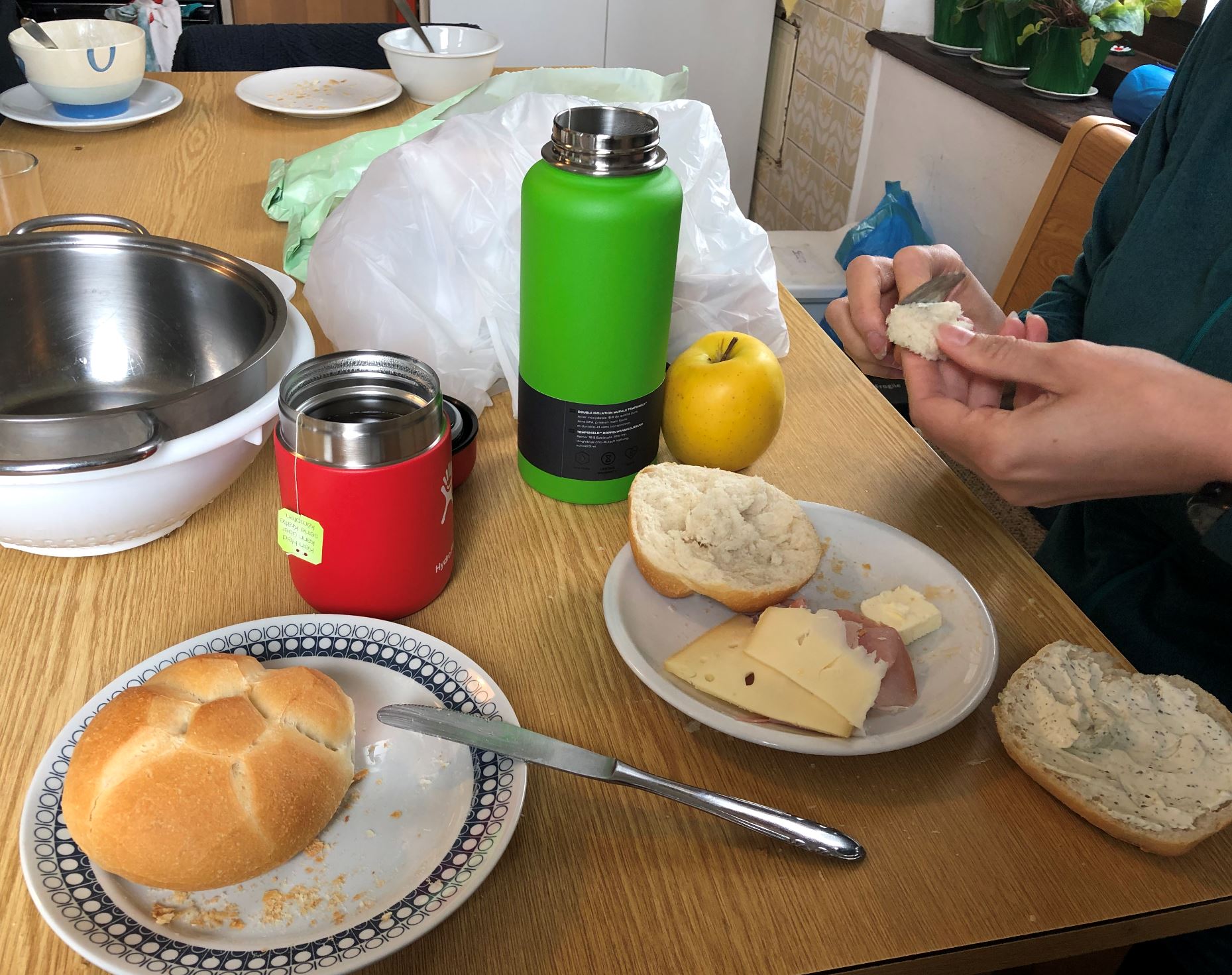 Tee beim Frühstück
