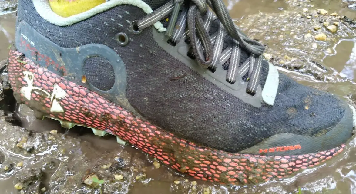 UNDER ARMOUR UA Hovr Machina Off Road - Laufschuhe Damen