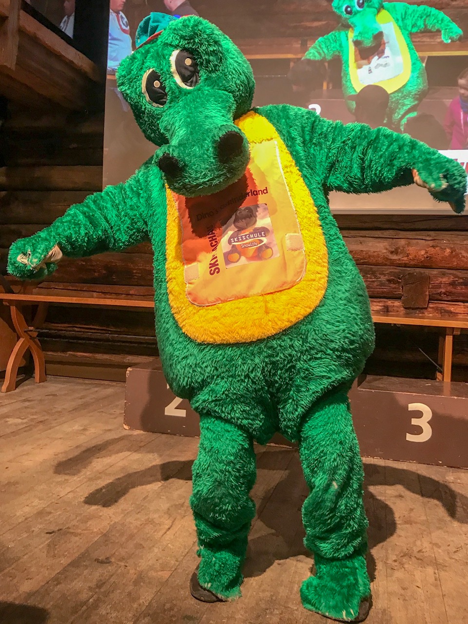 verkleidet als Dino