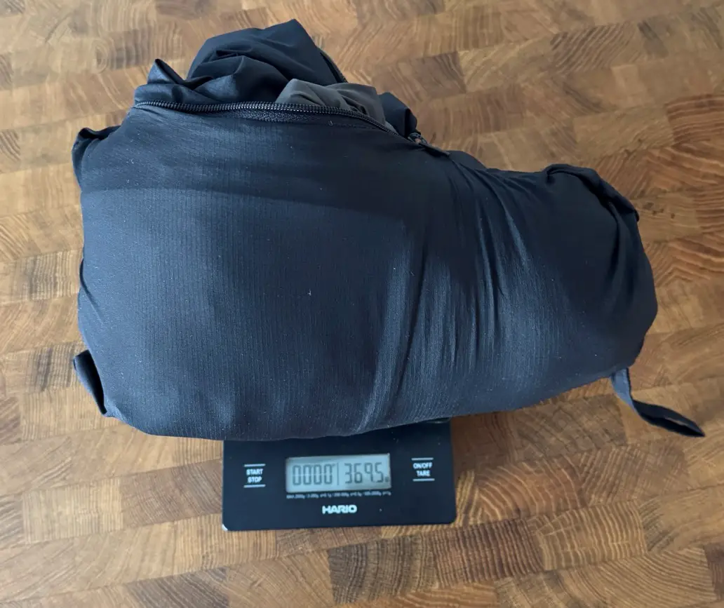 Jacke wiegt in XL ca. 370g