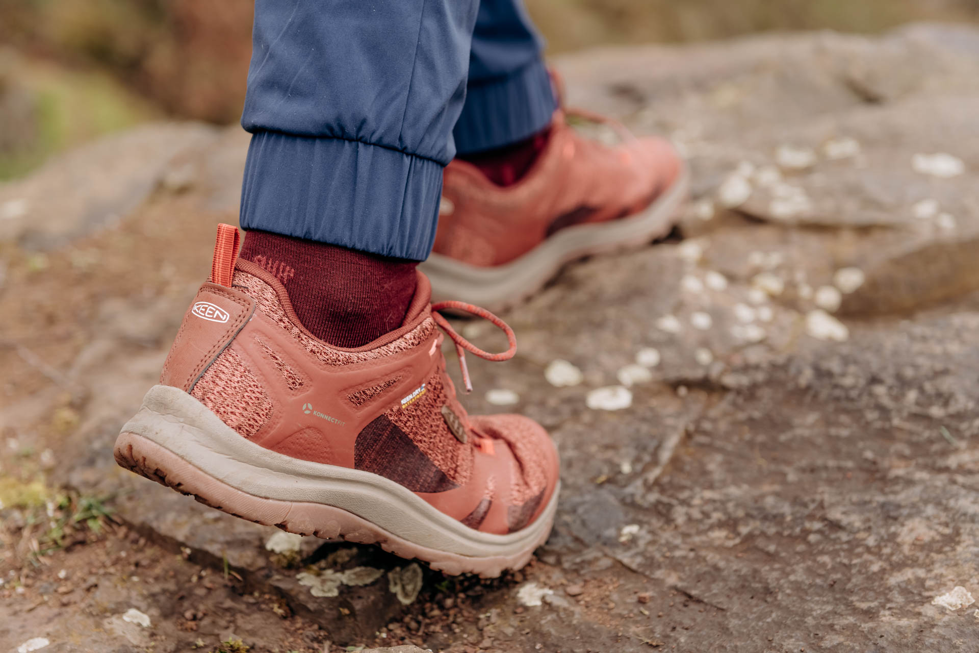 Keen Wandersneaker Mahogany Coral Trittsicherheit New Moon Club