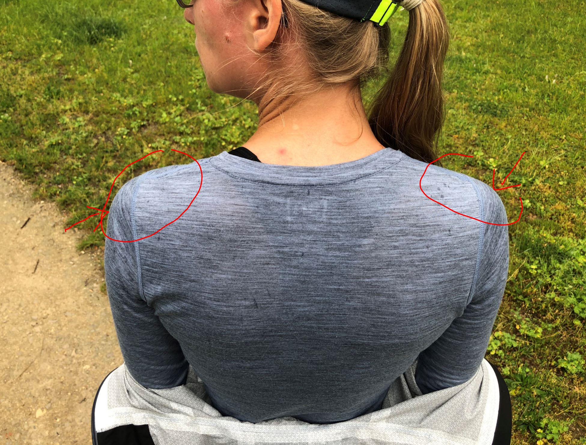 Innenseite sichtbar, Schultern leider nass nach dem Joggen
