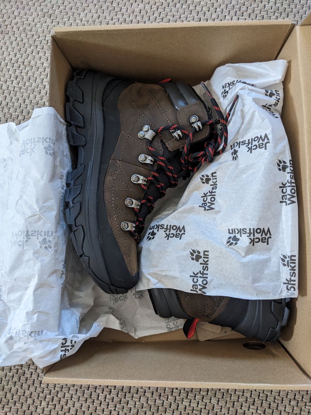 Der kompetente OUTSIDEstories-Test: JACK WOLFSKIN Apex Hike Pro Lth Texapore Mid - Wanderschuhe, Damen