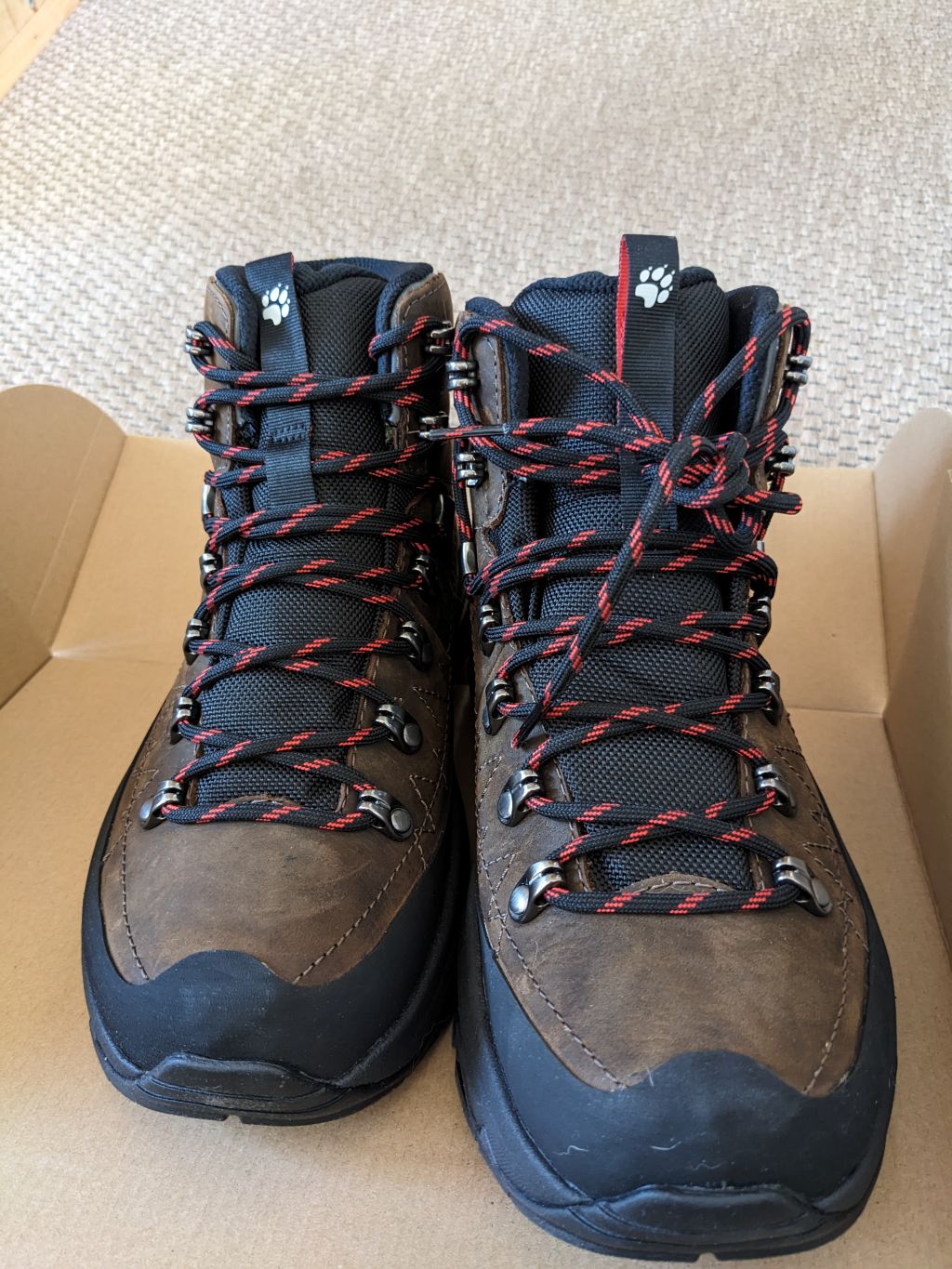 Der kompetente OUTSIDEstories-Test: JACK WOLFSKIN Apex Hike Pro Lth Texapore Mid - Wanderschuhe, Damen