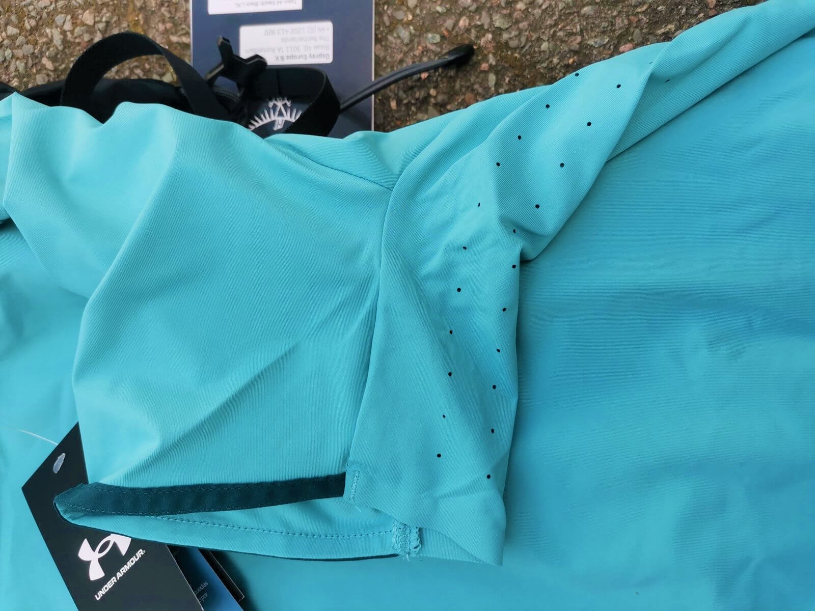 under_armour_perforiertes_oberteil7