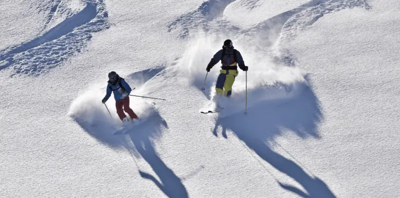 Ratgeber Skijacken Tiefschneehang