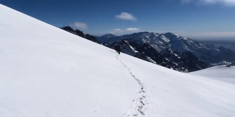 Exotische Skigebiete in fremden Ländern: Skigebiet Oukaimeden-min