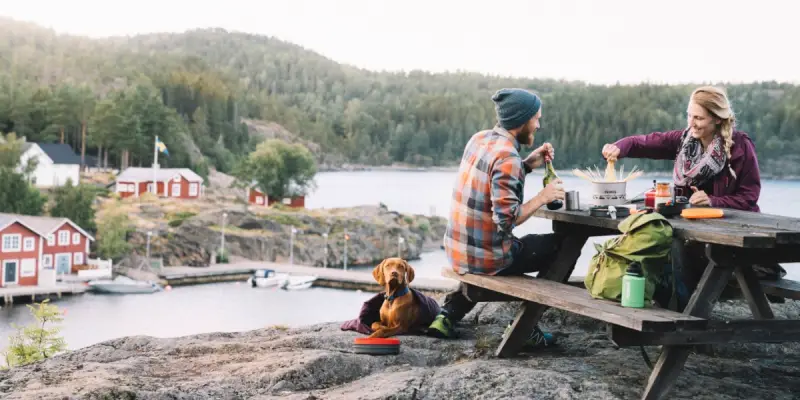 2_Gut verpackte, sehr leichte und dauerhaft haltbare Outdoornahrung spart Platz im Rucksack und vermeidet unnötig schweres Gewicht. Foto: Primus