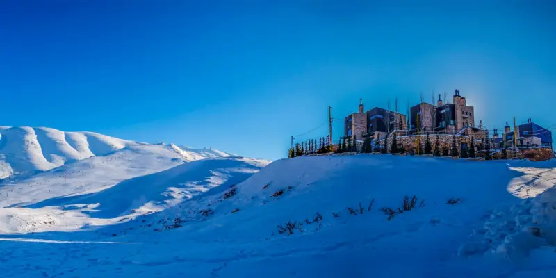Exotische Skigebiete in fremden Ländern: Libanon Skigebiet Mzaar Kfradebian. -min
