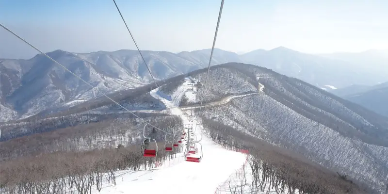 Exotische Skigebiete in fremden Ländern: Das einzige Skigebiet in Nordkorea.-min