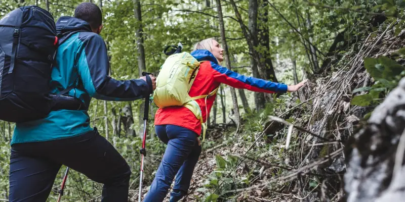 Achte darauf, dass deine Wanderhose perfekt sitzt und nicht scheuert_TATONKA