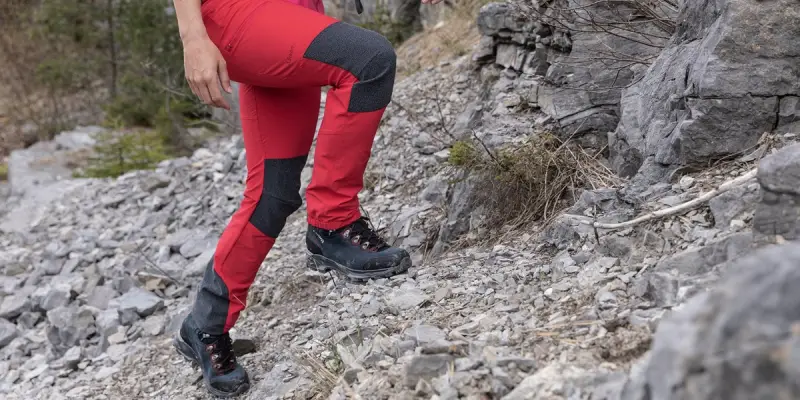 Auf bewegungsintensiven Touren sollt deine Wanderhose atmungsaktiv und doch robust sein_Schöffel