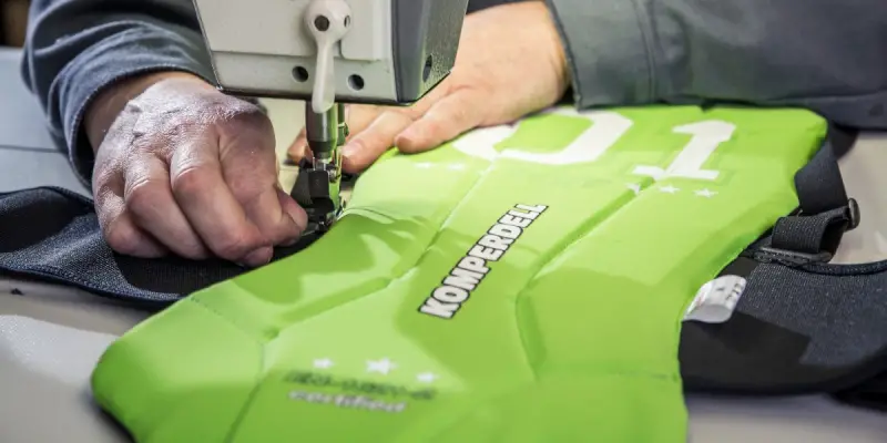 Die Produktion von Rückenprotektoren