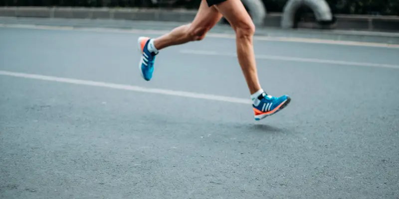 Mit den richtigen Laufsocken der passende Halt_unsplash.com