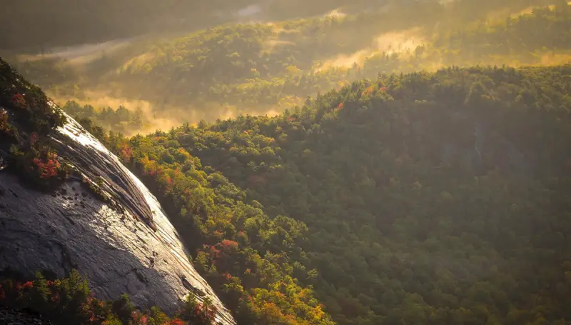 OUTSIDEstories On the Go Tip Hiking, Trekking, Hiking, Whiteside Mountain, North Carolina, USA
