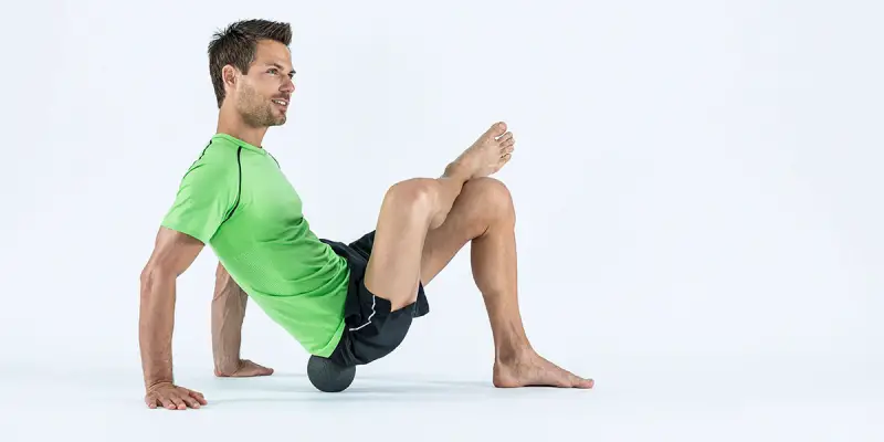 Ratgeber_Faszientraining_Faszienball_Credit_BLACKROLL®