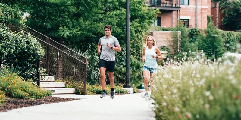 Weder zu eng noch zu locker sollte deine Laufhose sitzen_Unsplash