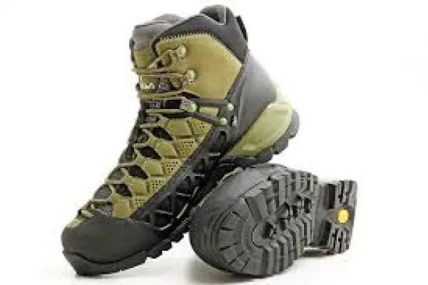 SALEWA Alp Flow Surround MID GTX Wanderstiefel Test Bewertung auf OUTSIDEstories