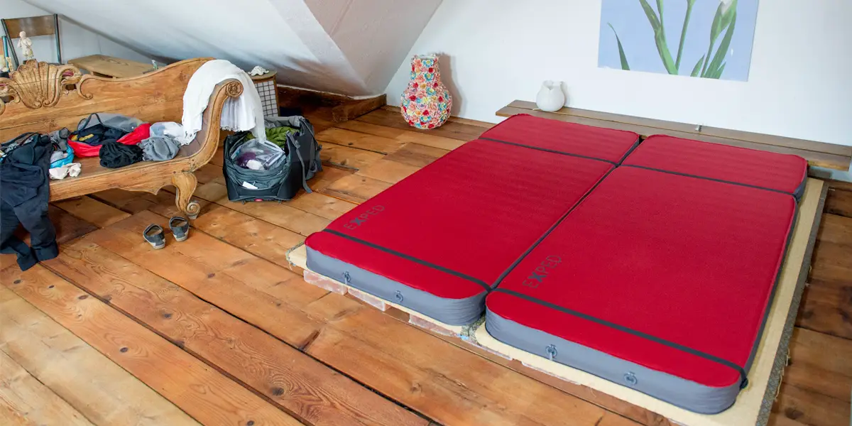 Nicht nur für unterwegs - Isomatten bilden auch zuhause ein hervorragendes Gästebett.