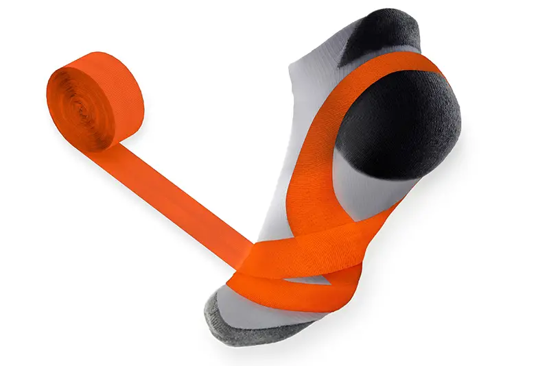 Packt den Fuß wie eine Bandage: Die Arch-Support-Socks-Technologie von C3fit