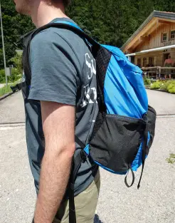 Schulter Taschen weit oben