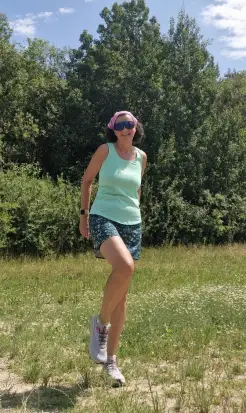 Laufen im Gelände macht erst richtig Spaß mit den richtigen Schuhen. Der Ultra Glide 3 von Salomon verspricht höchsten Komfort mit hochwertigen Laufsohlen.