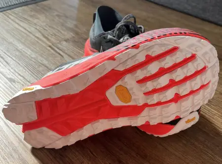 saubere Sohle mit Vibram-Logo