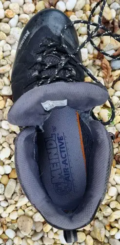 Mit der 2. Ersatzsohle nachgerüstet, fühlt sich der Schuh an wie am ersten Tag