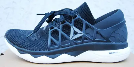 REEBOK Floatride Run Ultraknit - Laufschuhe/Trailrunning | Test Bewertung  auf OUTSIDEstories